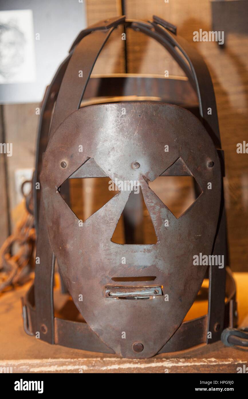 England, London, Southwark, The Clink Prison Museum, Medieval Iron Mask  Stock Photo - Alamy