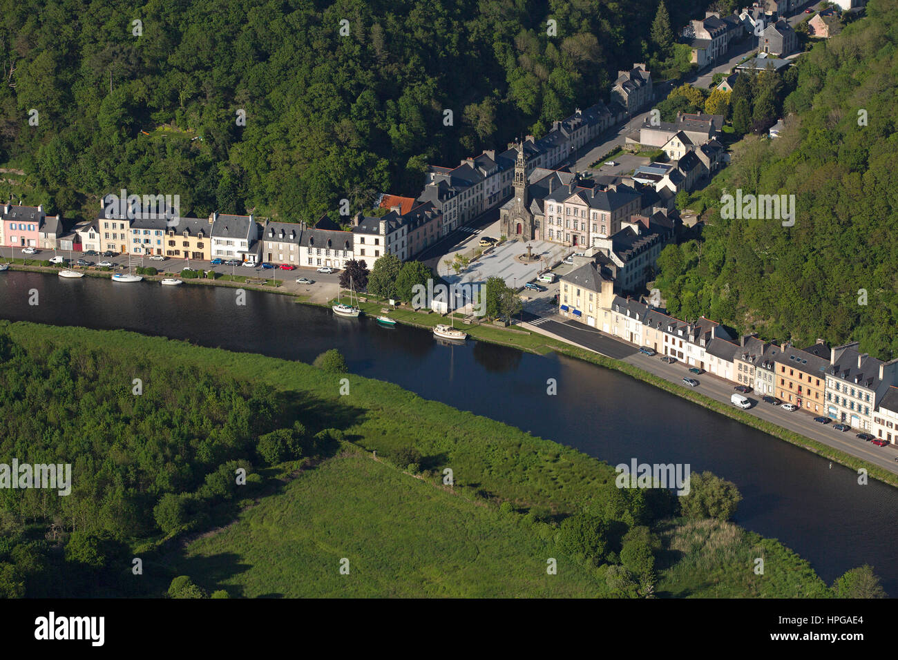 France, Brittany, Finistere, PortLaunay village on the banks of the