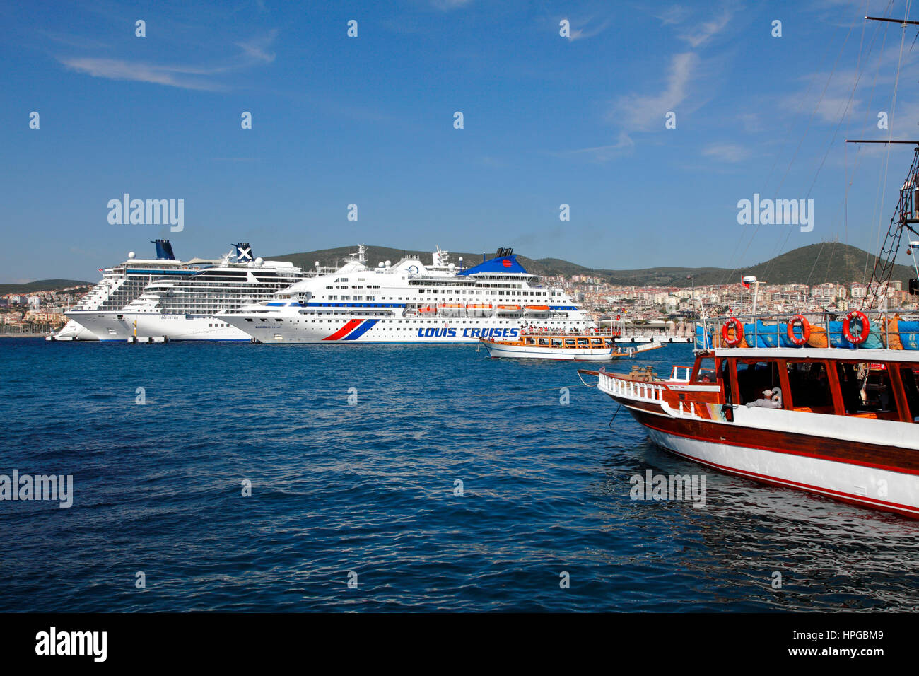 Turkey, province of Aydin, Kusadasi, the harbour and a cruise ship