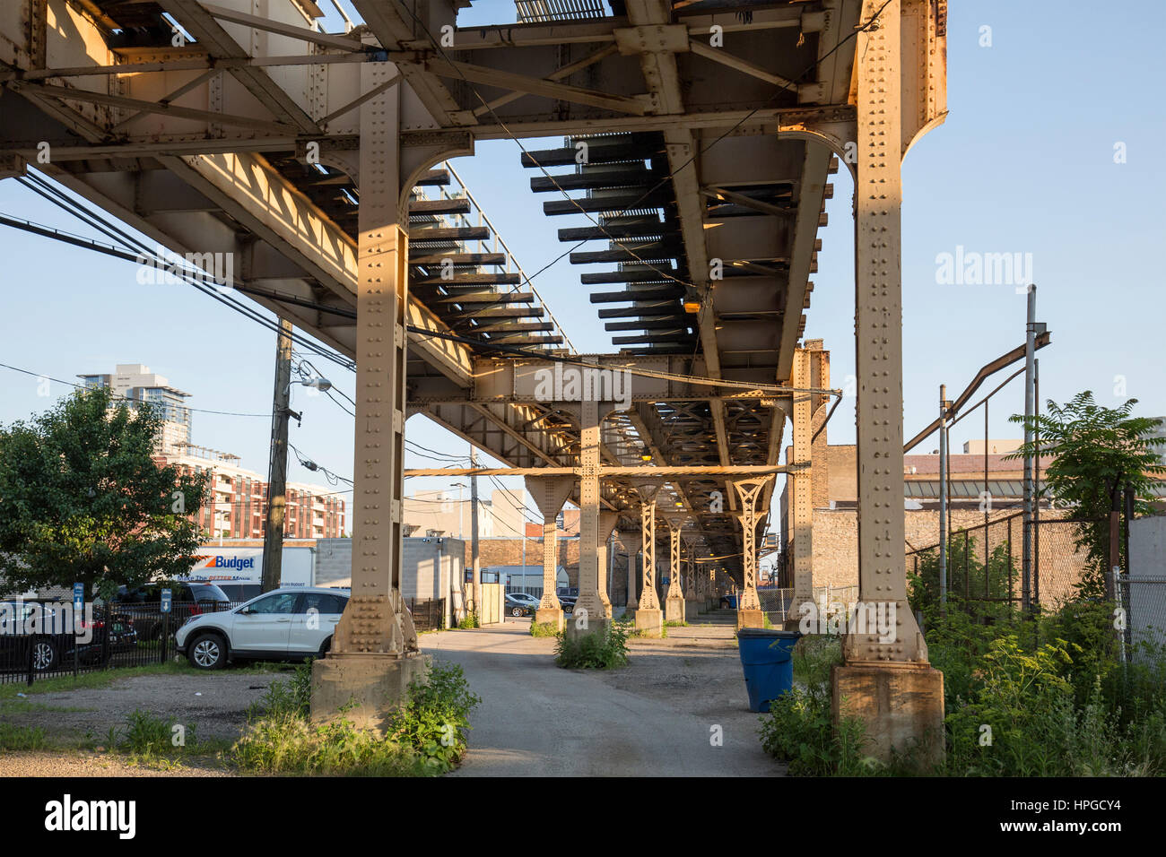 Overhead commuter rail tracks in Chicago Stock Photo Alamy