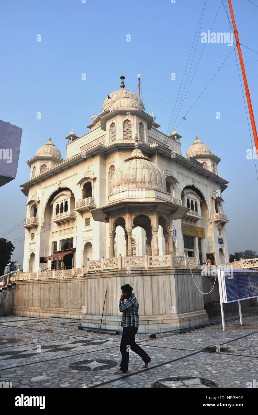 Historical Sikh Gurudwara Rakab Ganj, New Delhi, India (Photo Copyright ...