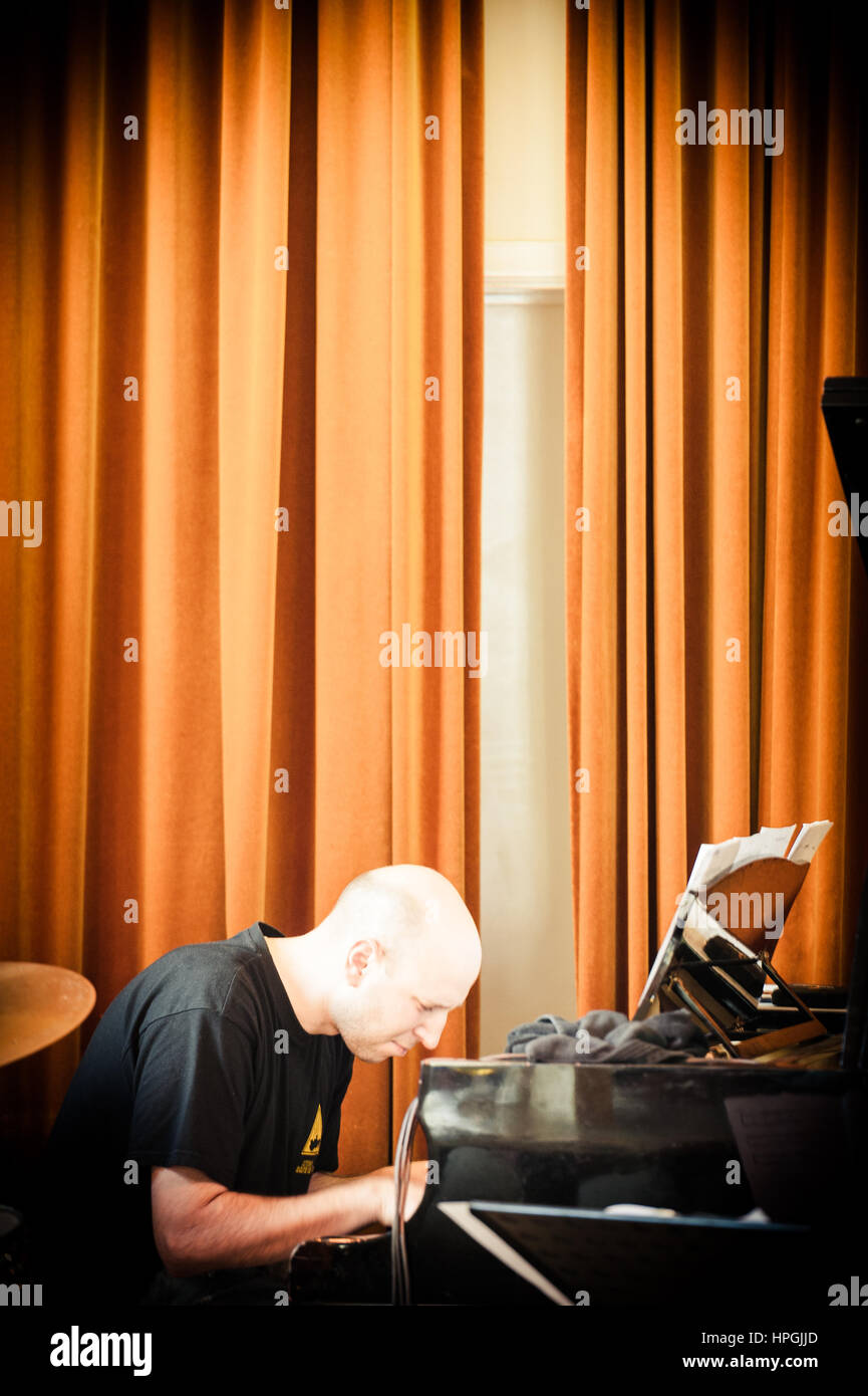 Belgium, Antwerp, concert in legendary jazz cafe Hopper Stock Photo Alamy