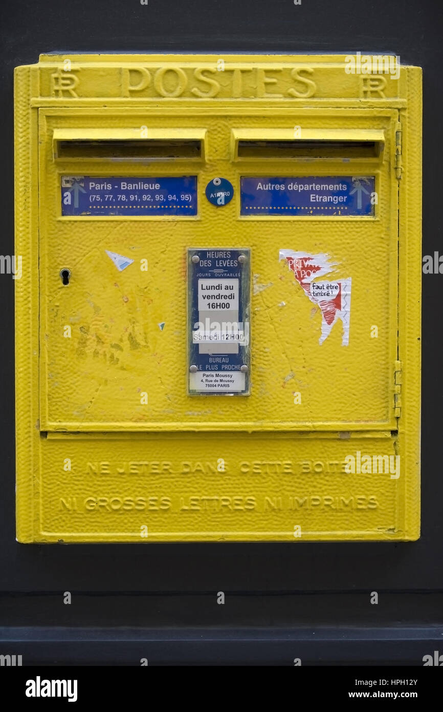 Briefkasten, Paris, Frankreich - post box, Paris, France Stock Photo - Alamy
