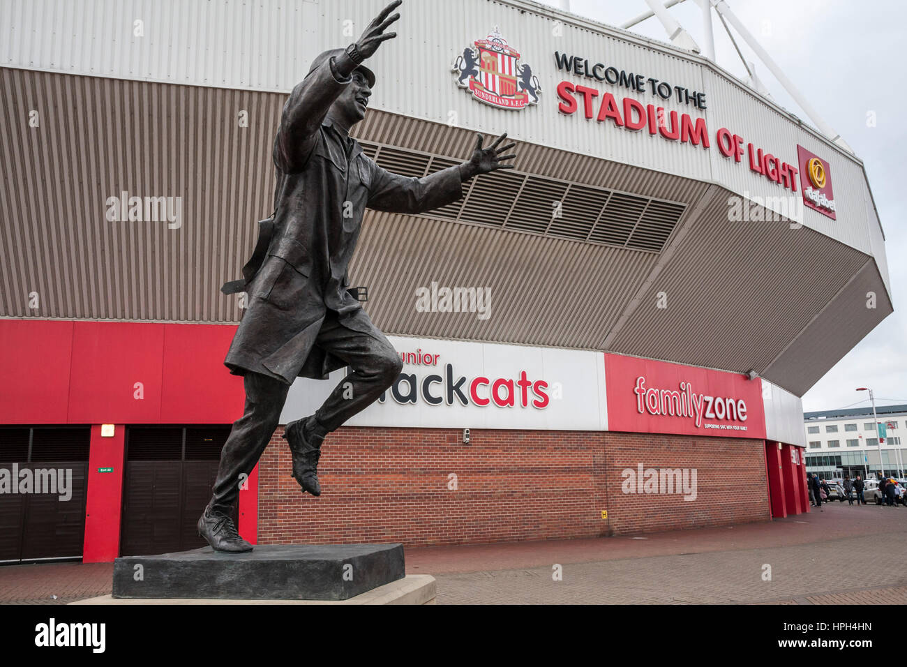 Statue of former manager Bob Stokoe outside the Stadium of Light,Sunderland stand in background Stock Photo - Alamy