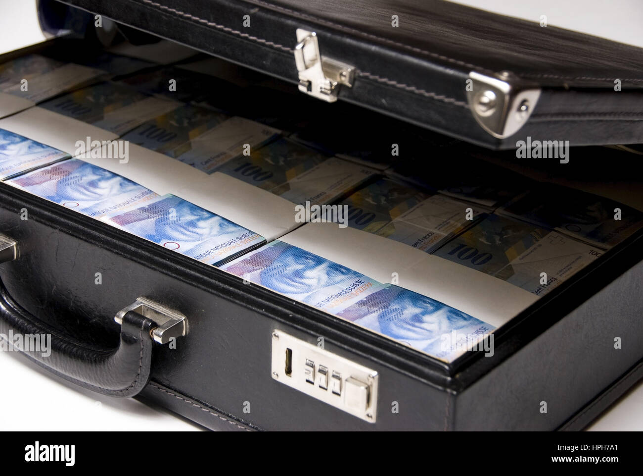 Geldkoffer mit Schweizer Franken - money case Stock Photo