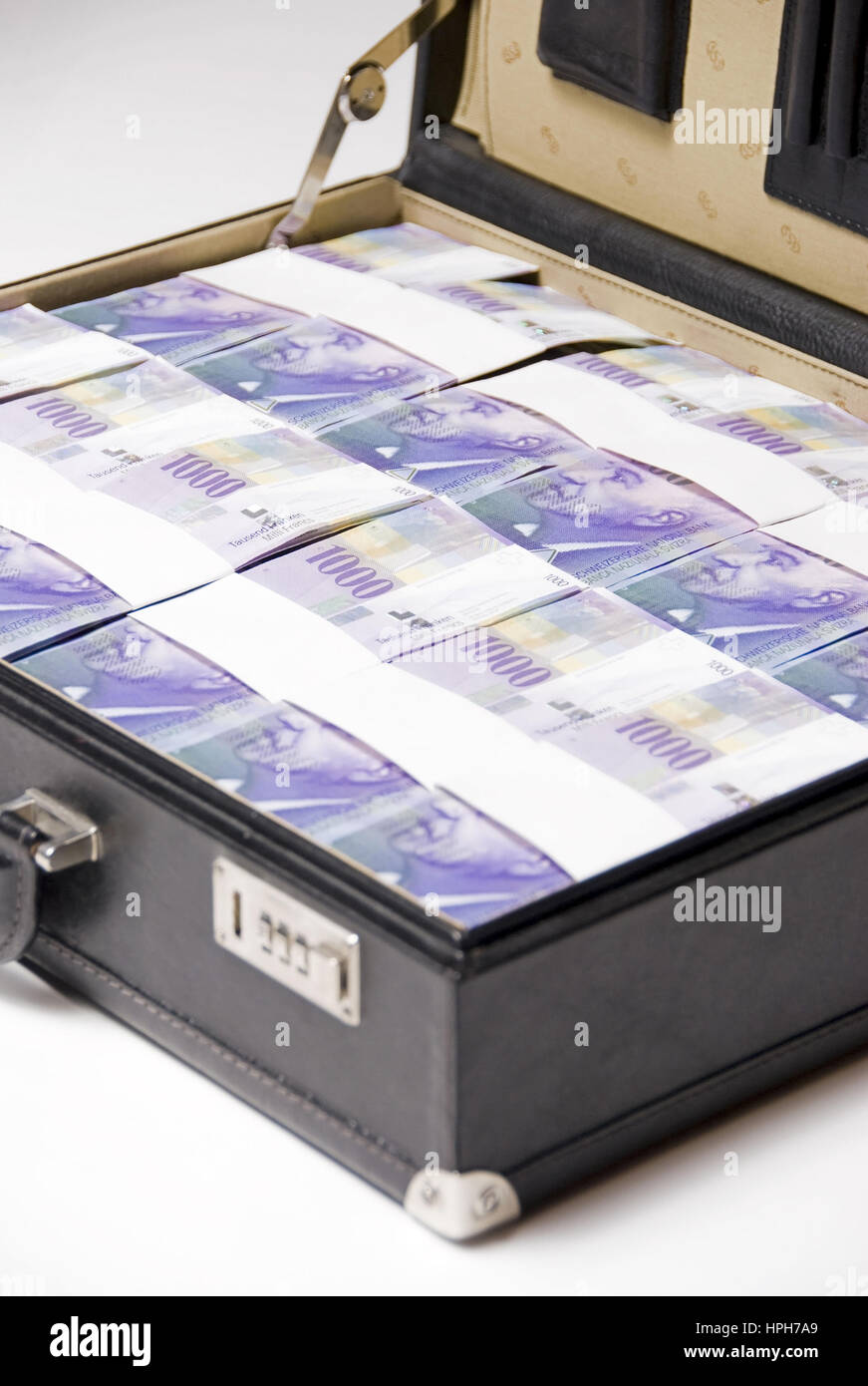 Geldkoffer mit Schweizer Franken - money case Stock Photo