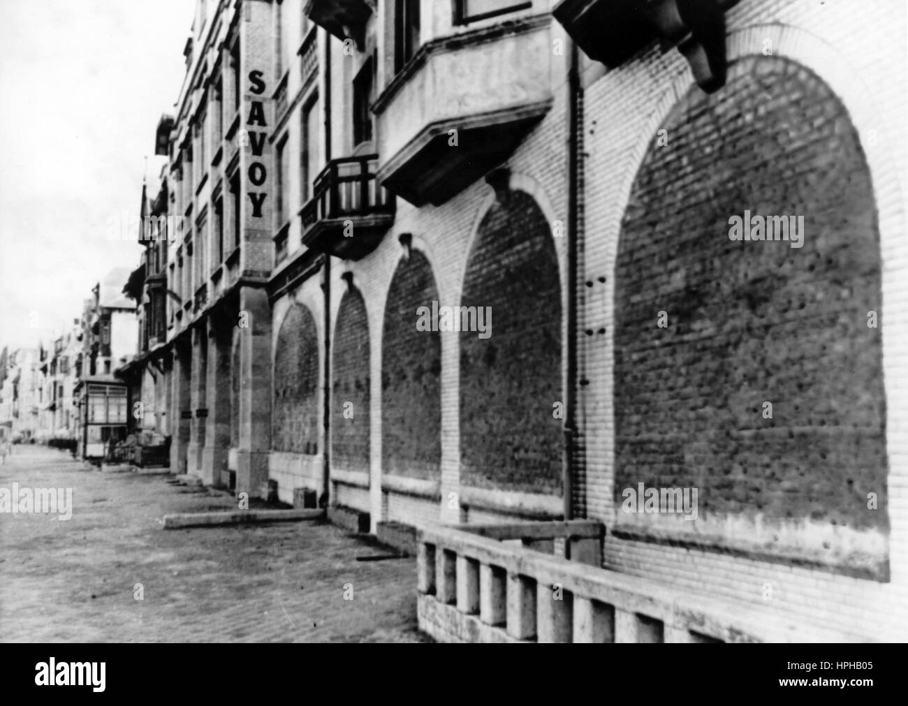 The Nazi propaganda image shows walled-up windows at the Hotel Savoy in a French coastal town on the Channel coast during the German occupation. A Nazi reporter has written on the reverse of the picture on 29.03.1943, 'Channel coast ready to defend. The walled-up windows and doors of hotels on the beach promenade make a strange picture. There are no spa resorts here anymore, every building has become a heavy obstacle.' Fotoarchiv für Zeitgeschichte - NO WIRE SERVICE - | usage worldwide Stock Photo