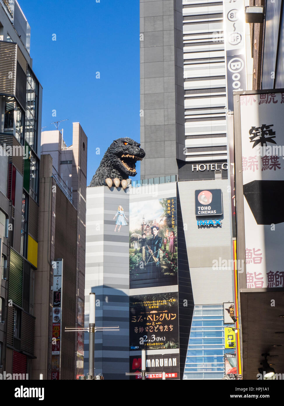 A Gigantic Bust Of Godzilla On The Rooftop Of The Toho Cinema Complex In Shinjuku Tokyo Japan Stock Photo Alamy A Gigantic Bust Of Godzilla On The Rooftop Of The Toho Cinema Complex In Shinjuku Tokyo Japan Stock Photo Alamy