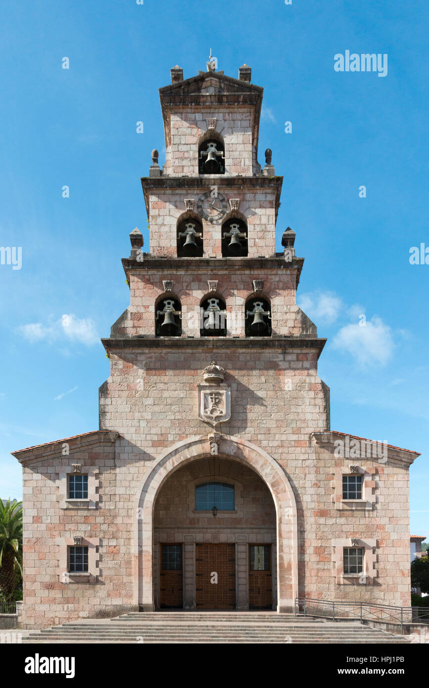 Iglesia de Santa Mar’a de la Asunci—n (La C‡rcoba) or the Church of Santa Maria of the Assumption Cangas De Onis Picos De Europa Asturias Spain Stock Photo
