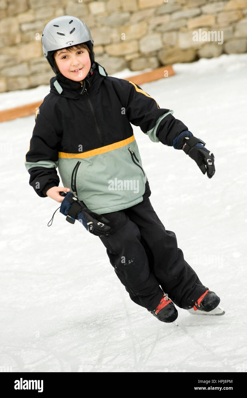 Model released , Junge beim Eislaufen - boy ice skating Stock Photo