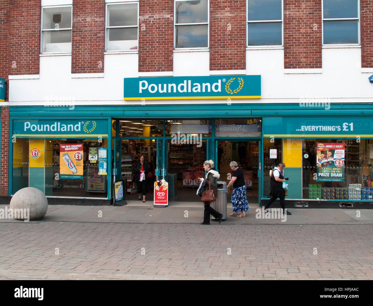 Poundland shop, company founded in 1990 by Dave Todd and Stephen Smith Stock Photo