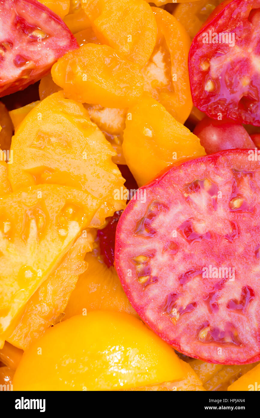 Colorful heirloom tomato slice Stock Photo Alamy