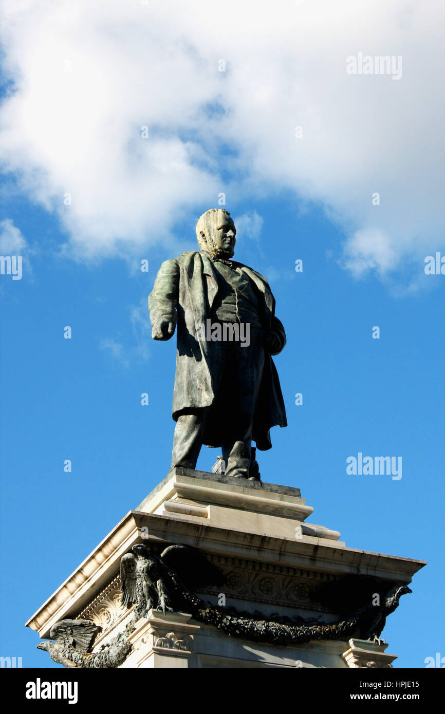Camillo benso count of cavour statue hi-res stock photography and ...