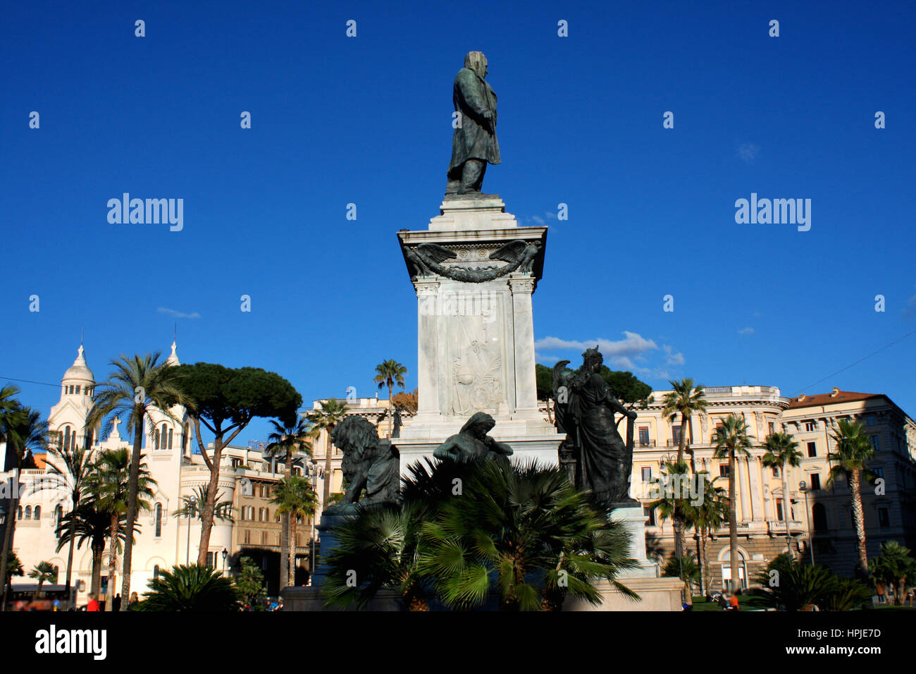 Monument to Cavour on the square of its name in Rome, Italy Stock Photo ...