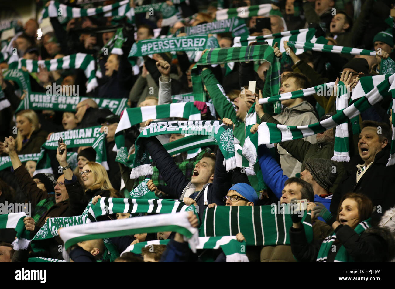 Hibernian Fans Stock Photos & Hibernian Fans Stock Images Alamy