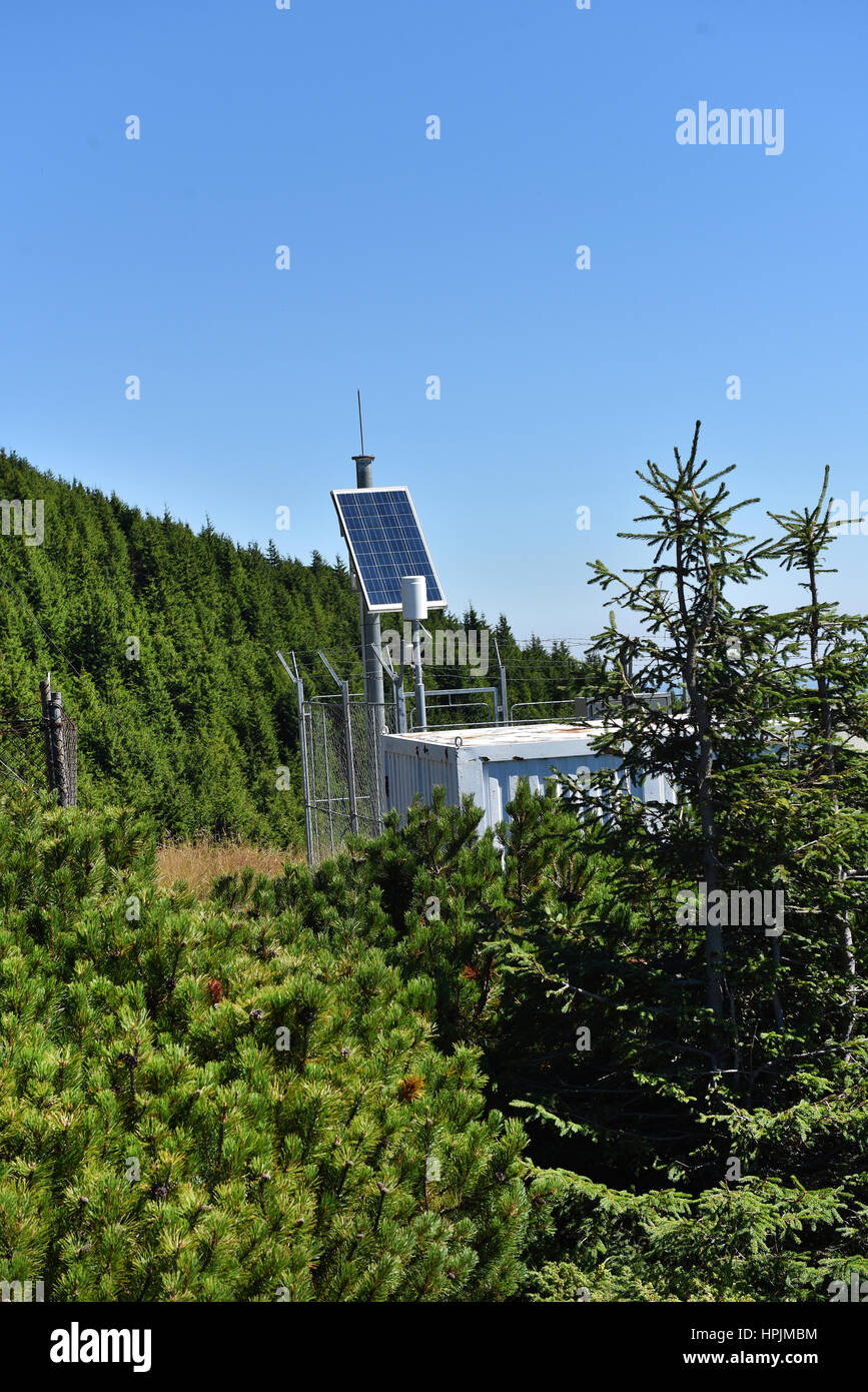 Remote research station High Resolution Stock Photography and Images ...