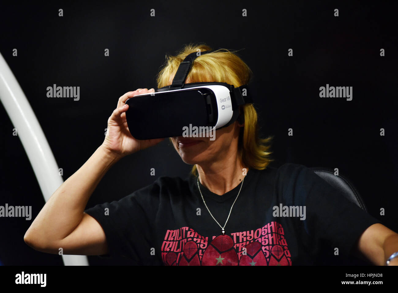 Oculus rift headset hi-res stock photography and images - Alamy