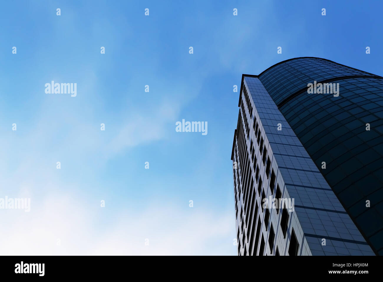 Skyscraper glass window close up hi-res stock photography and images ...