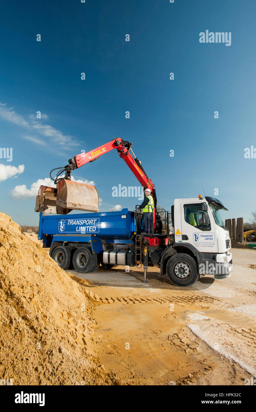 Grab lorry hi-res stock photography and images - Alamy
