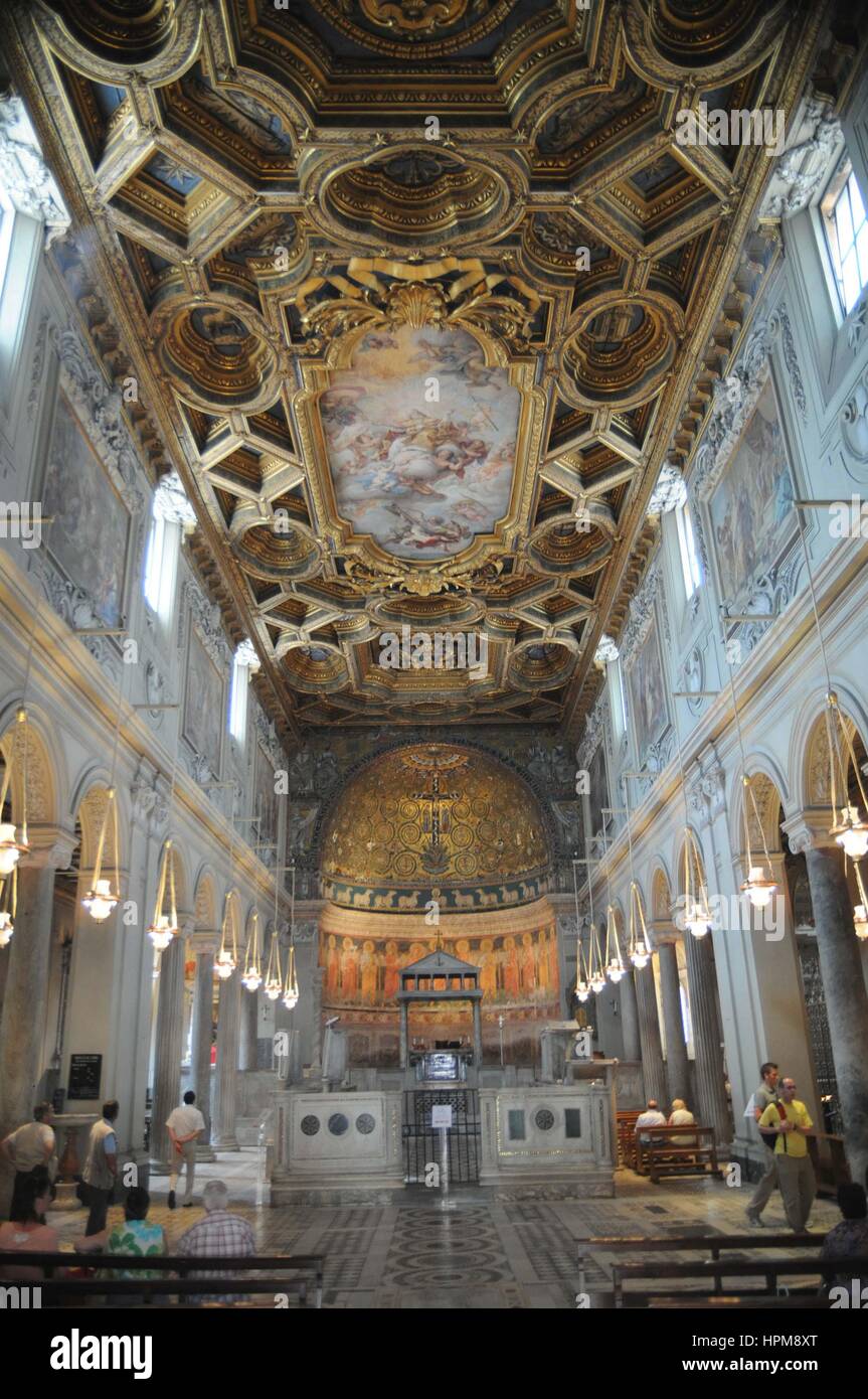 Inside view Church San Clemente, Rome, Italy    Credit  © Fabio Mazzarella/Sintesi/Alamy Stock Photo Stock Photo