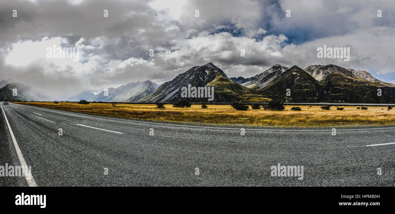 Road to Mount Cook, Aoraki, New Zealand Stock Photo