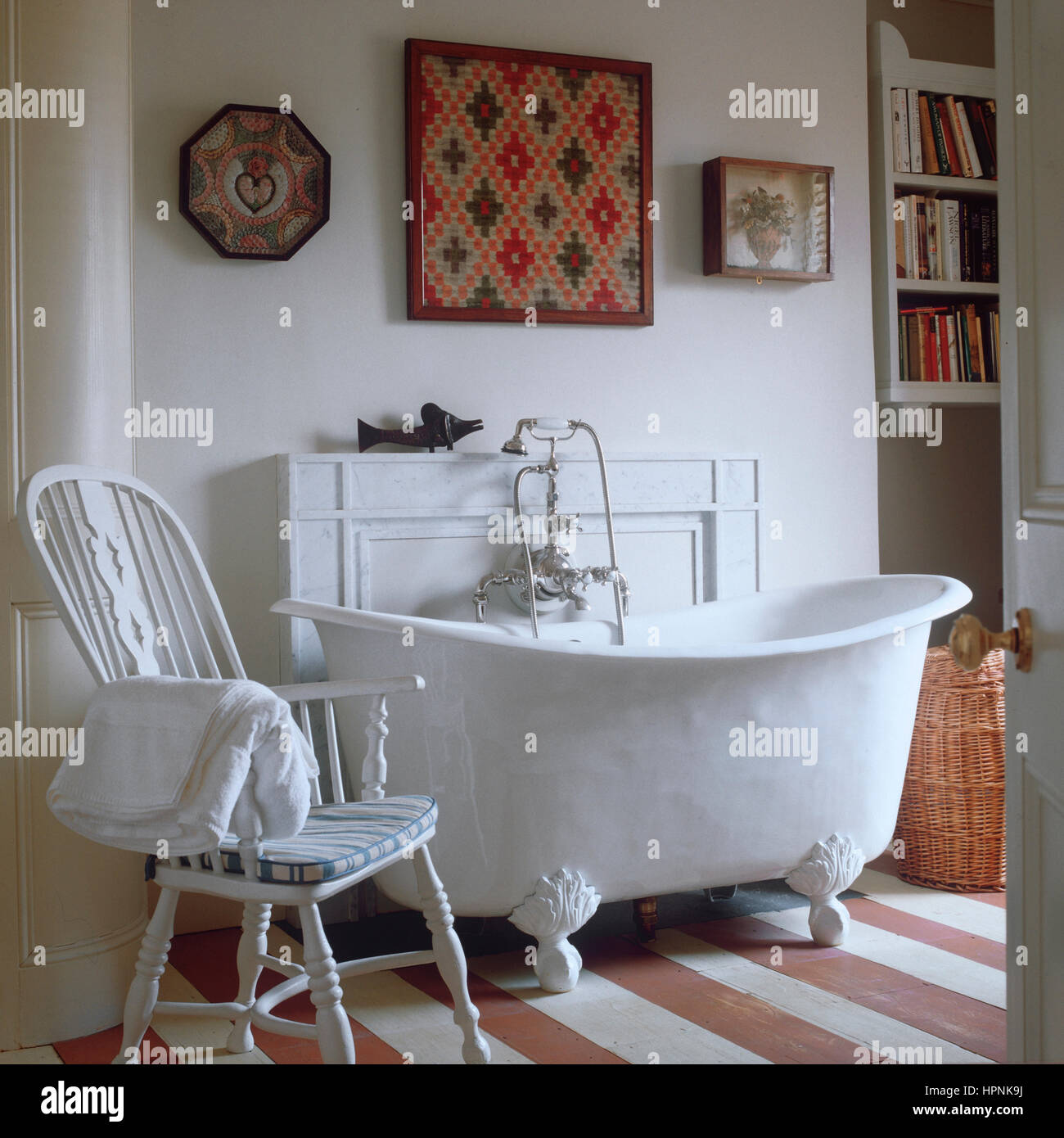 Old fashioned bathtub hires stock photography and images Alamy