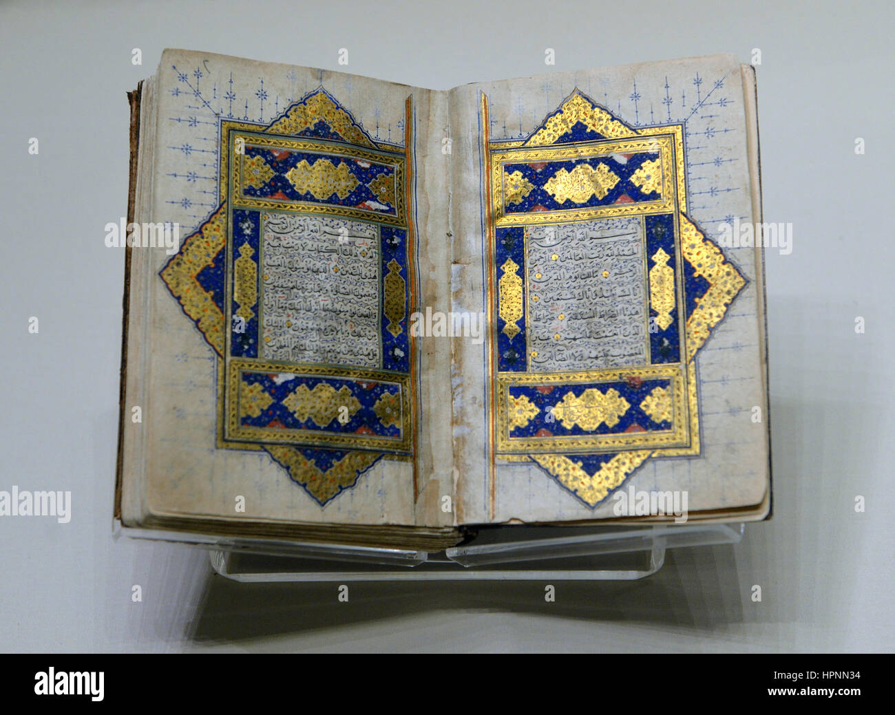 Holy Qur’an. Copied in Makkah in 976 h/1598 CE by Ali ibn Sultan. Ink and gold on paper. king Faisal Center for Islamic Research and Studies, Riyadh. Stock Photo