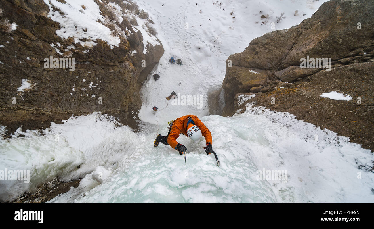 Shane Nelson climbing Kettle Falls rate WI4 near Homedale Idaho Stock Photo