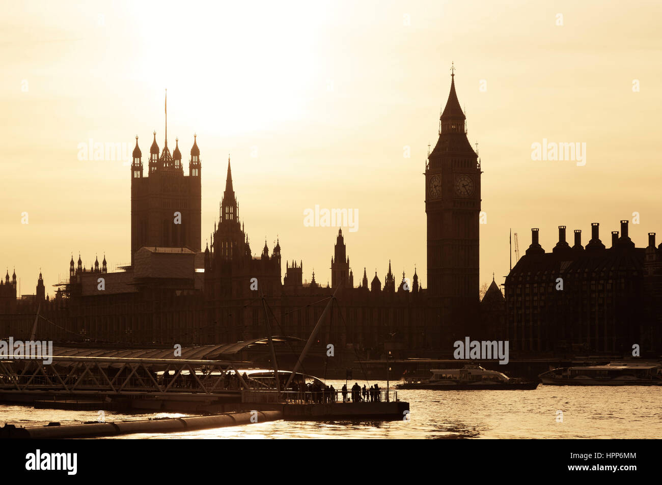 UK, London, view to River Thames, Big Ben, Houses of Parliament and Westminster Bridge at sunset Stock Photo