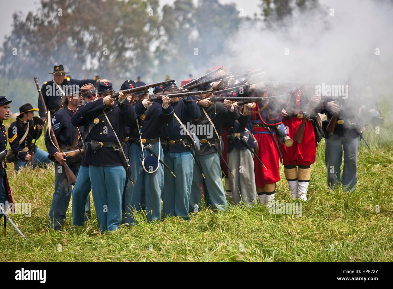civil war battle field skirmish reenactment Stock Photo Alamy