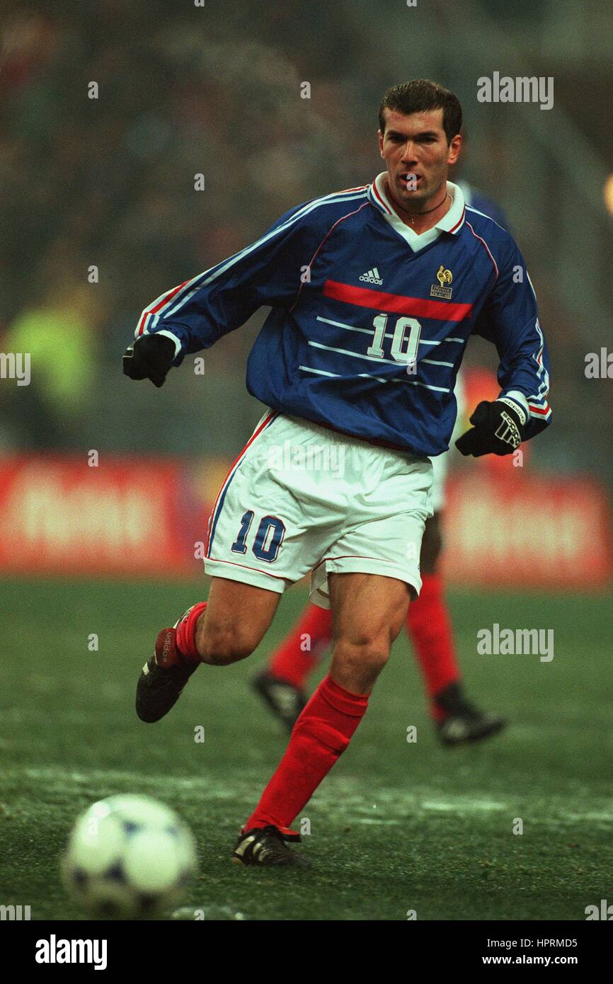 Zidane 1998 Stock Photos & Zidane 1998 Stock Images - Alamy