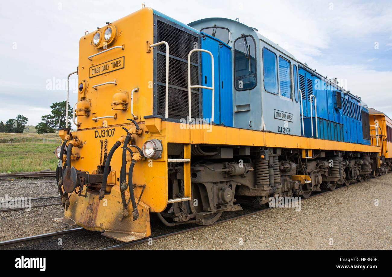 Dunedin, Otago, New Zealand. Locomotive DJ3107 of the Taieri Gorge Railway at Pukerangi Station. Stock Photo