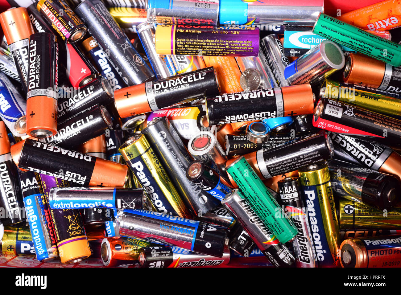giant pile of old aa and aaa batteries Stock Photo - Alamy