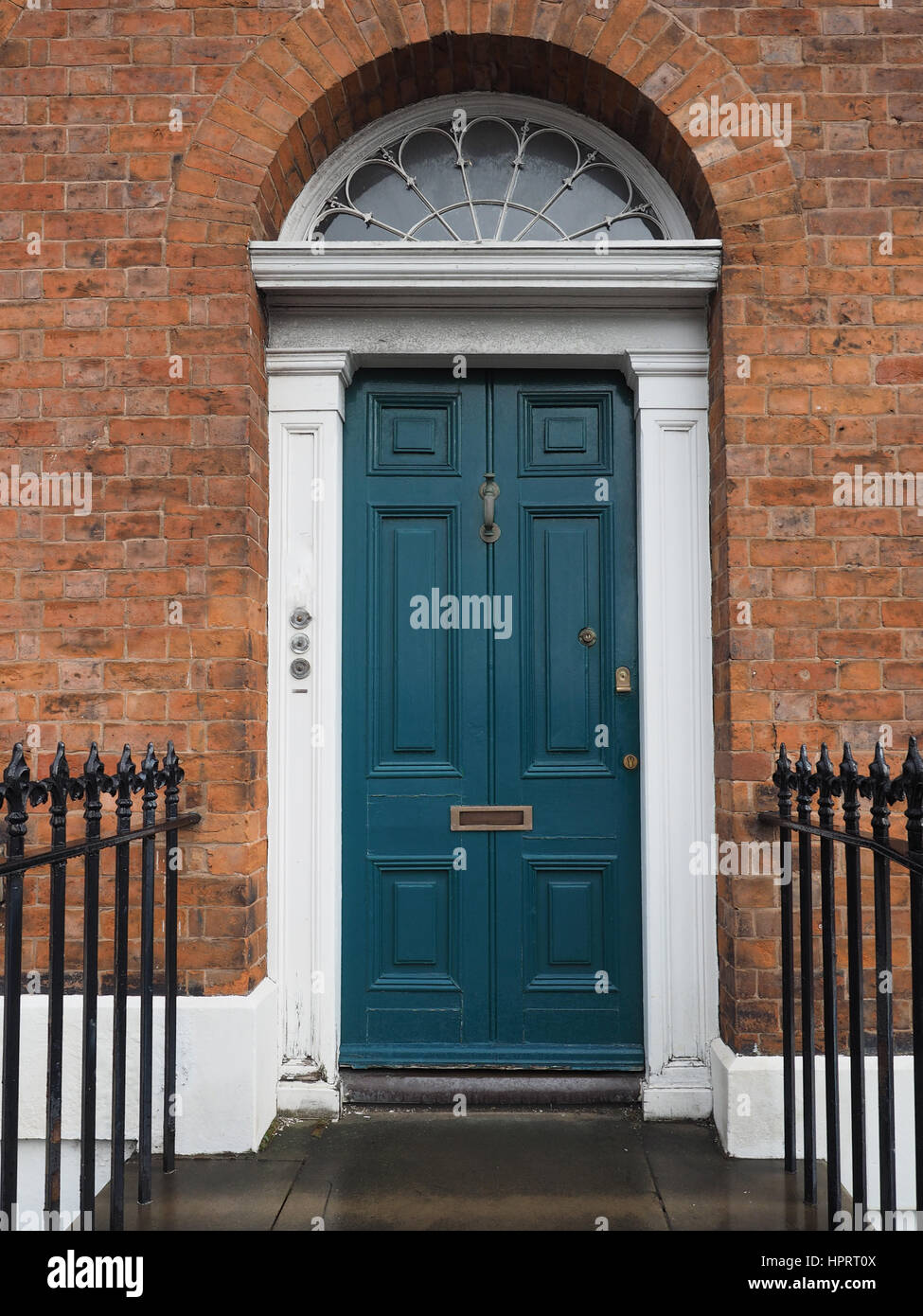 A traditional entrance door of a British house Stock Photo - Alamy