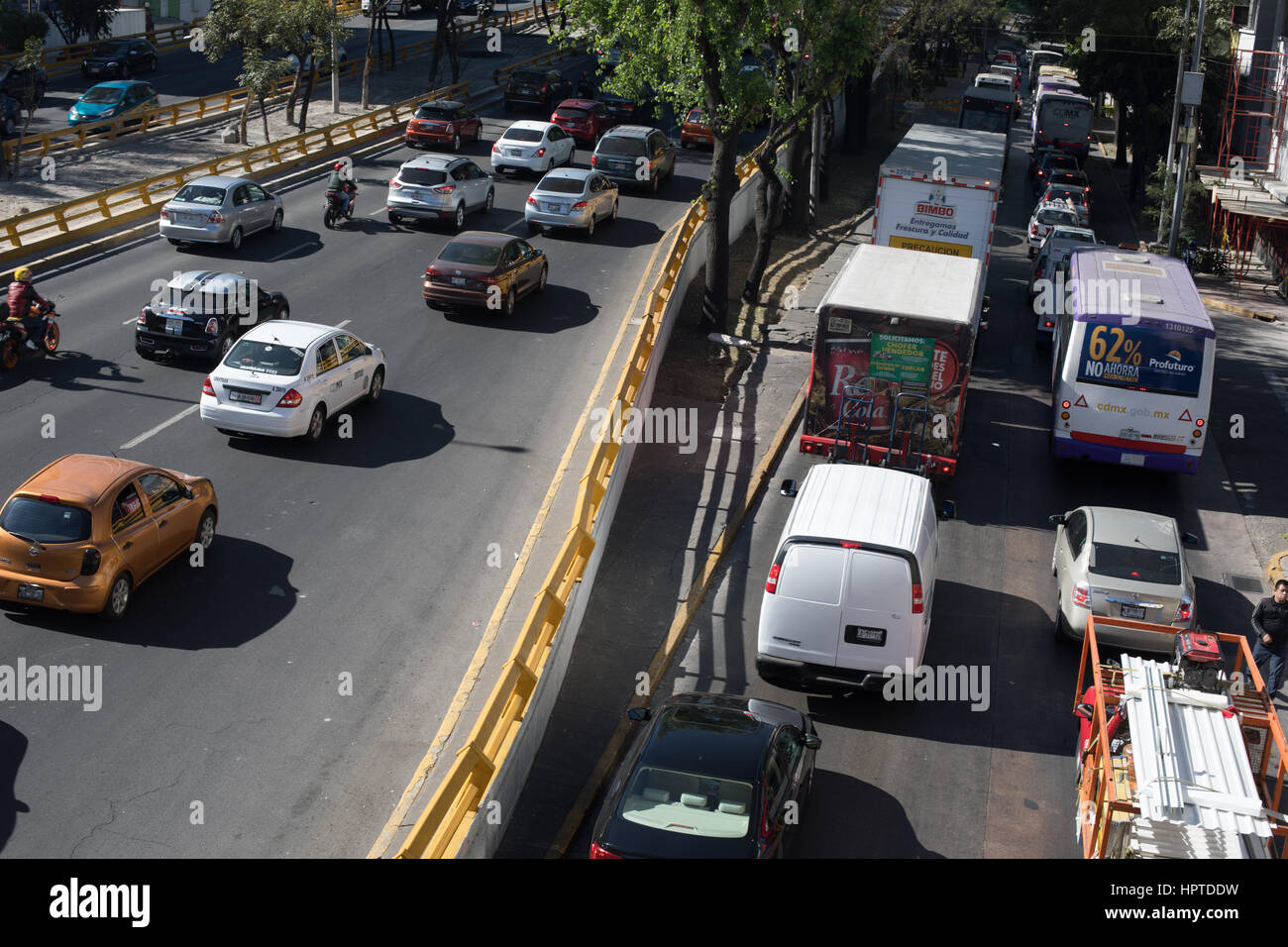 Mexico city, Mexico. Friday 24th February 2017. Traffic congestion in