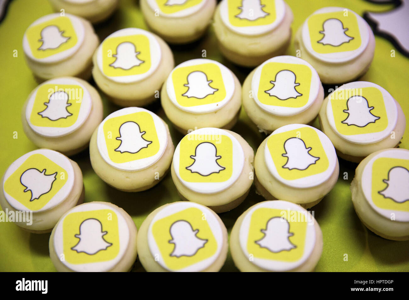 Los Angeles, CA, USA. 26th Jan, 2017. The Snapchat logo is displayed on