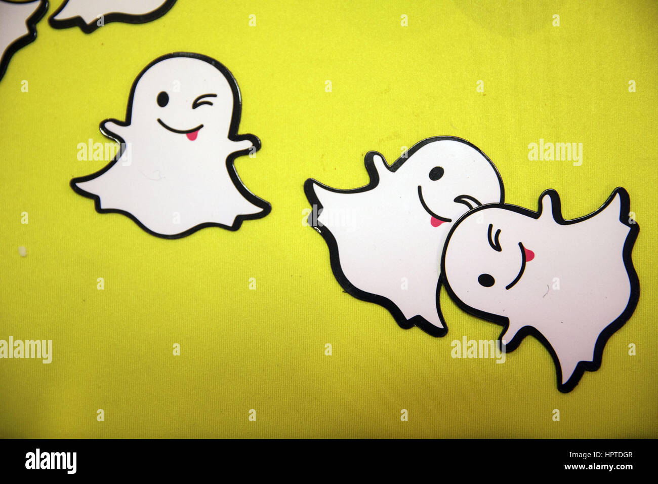 Snapchat ghost logo hi-res stock photography and images - Alamy