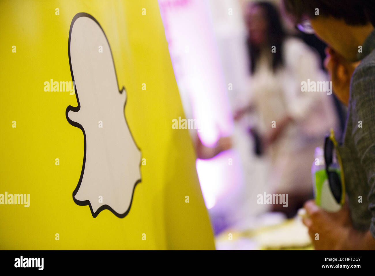 Snapchat ghost logo hires stock photography and images Alamy