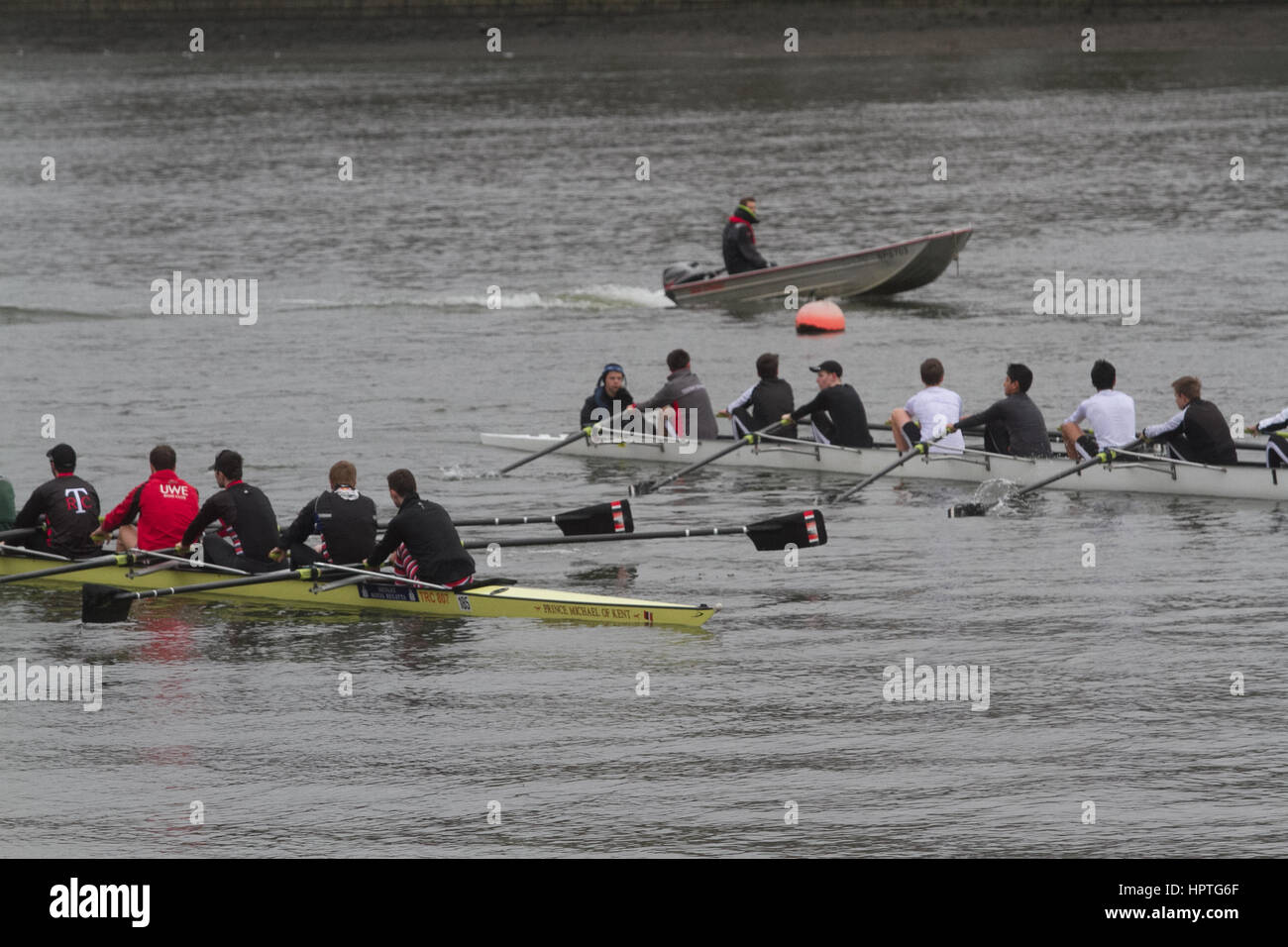 Putney London, UK. 25th Feb, 2017. Rowers representing various rowing clubs, schools and colleges practice on The River Thames as the British Rowing season enters winter for the Head races and Henley Regatta Credit: amer ghazzal/Alamy Live News Stock Photo