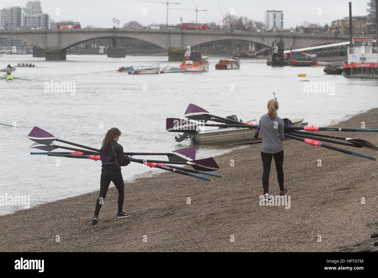 Putney London, UK. 25th Feb, 2017. Rowers representing various rowing clubs, schools and colleges practice on The River Thames as the British Rowing season enters winter for the Head races and Henley Regatta Credit: amer ghazzal/Alamy Live News Stock Photo