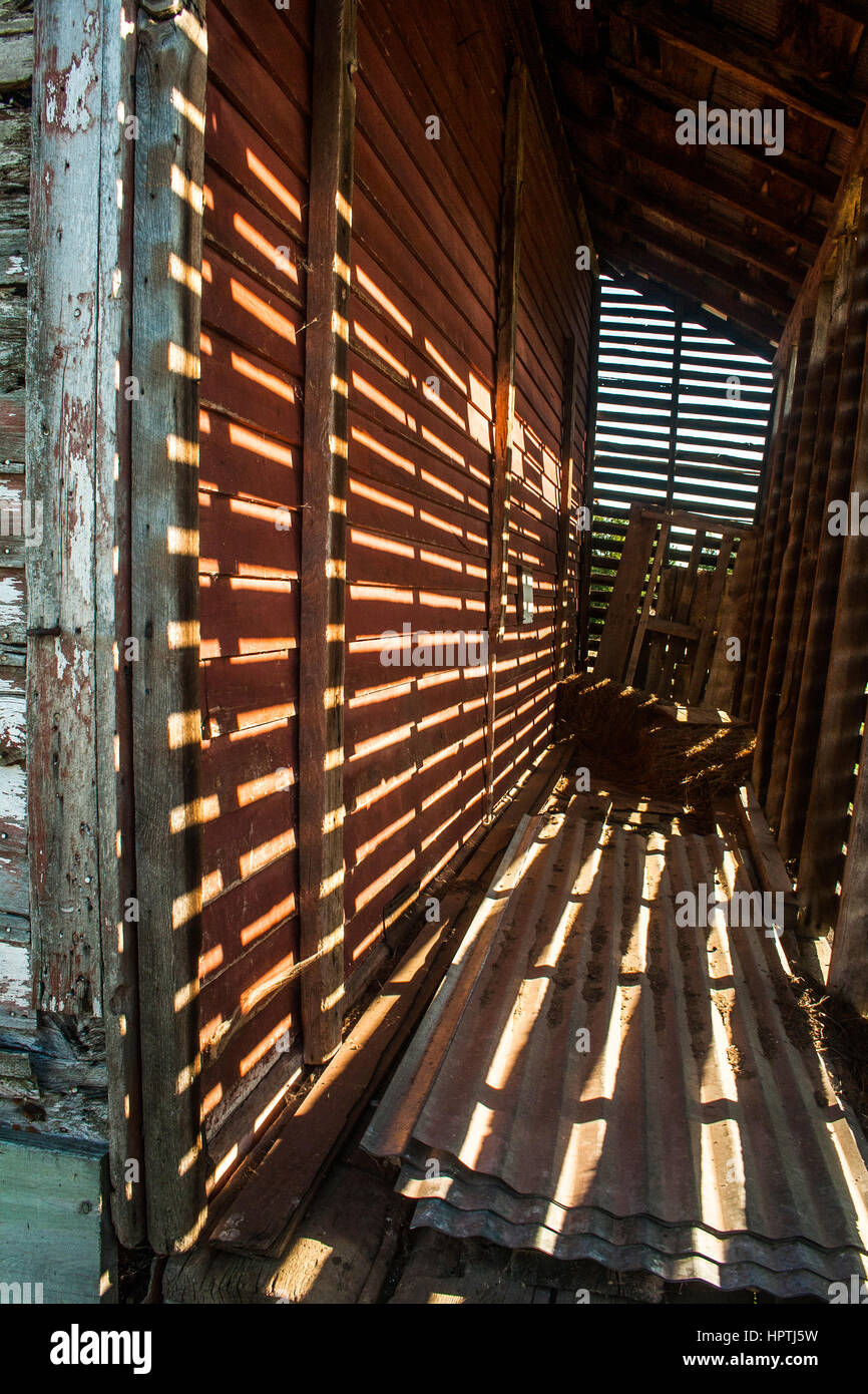 Corn crib hires stock photography and images Alamy