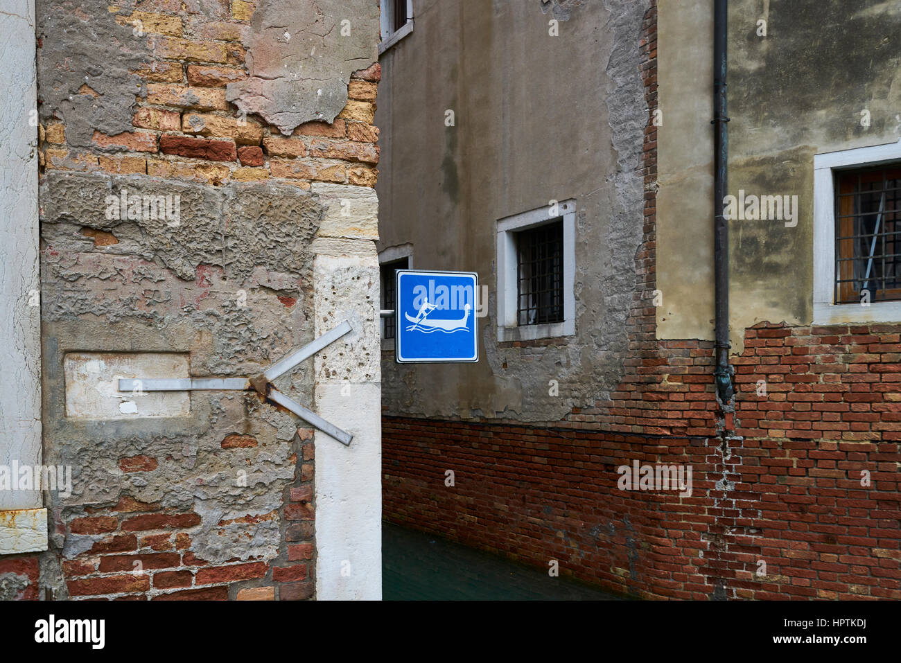 Close up gondola front part hi-res stock photography and images - Alamy