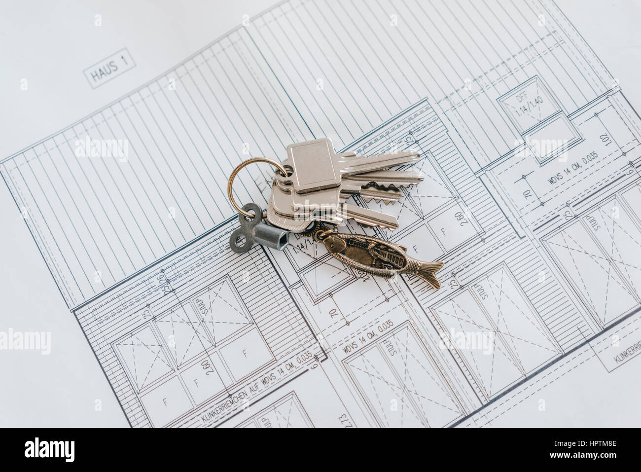 Bunch of keys on a construction plan Stock Photo - Alamy