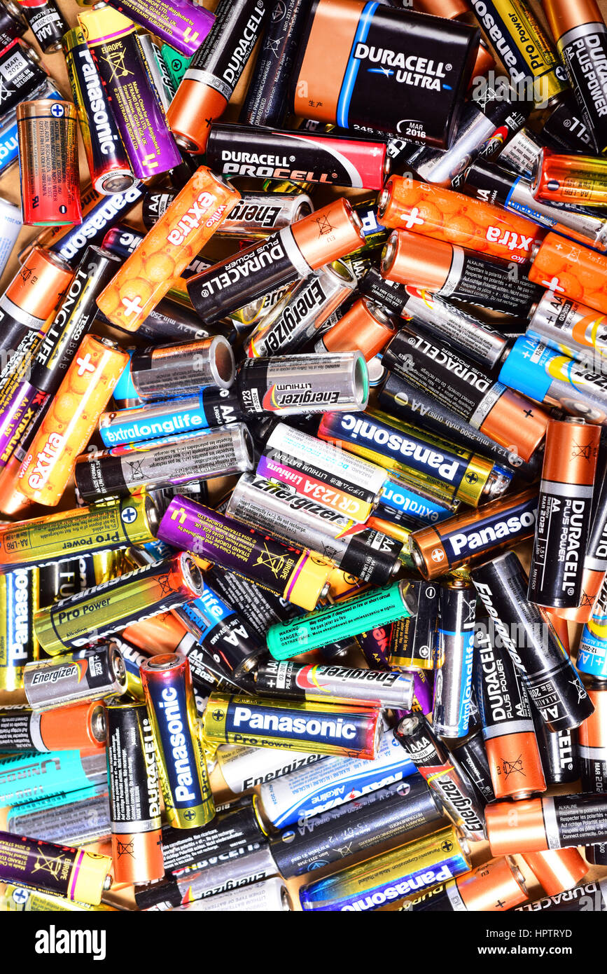 Aaa batteries hi-res stock photography and images - Alamy