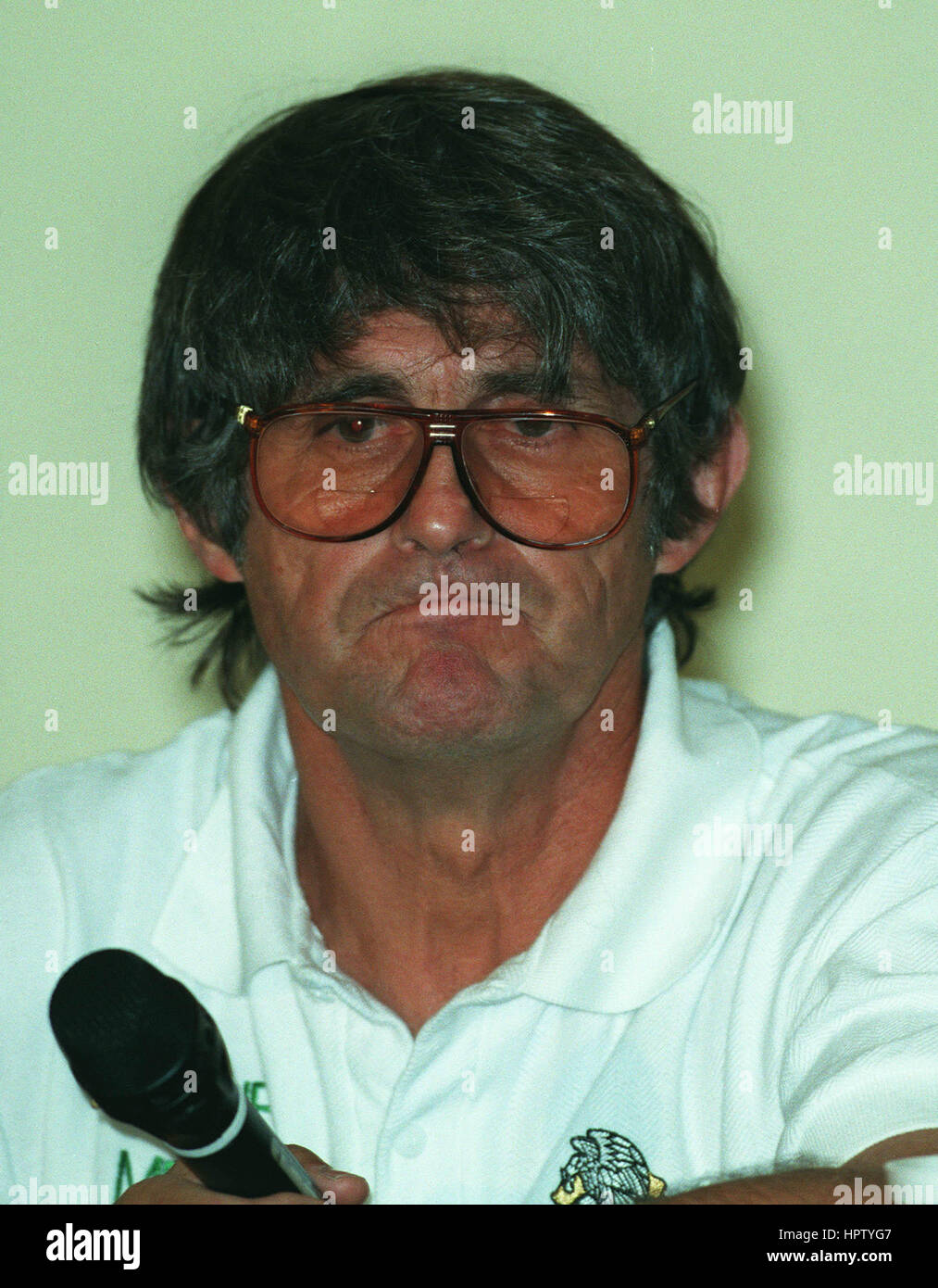 BORA MILUTINOVIC FORMER MEXICAN FOOTBALL COACH 15 January 1998 Stock Photo