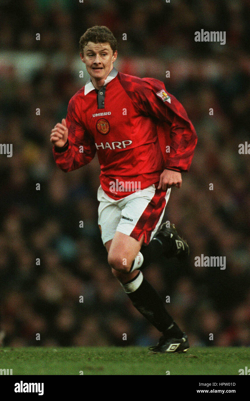 Solskjaer 1998 hi-res stock photography and images - Alamy