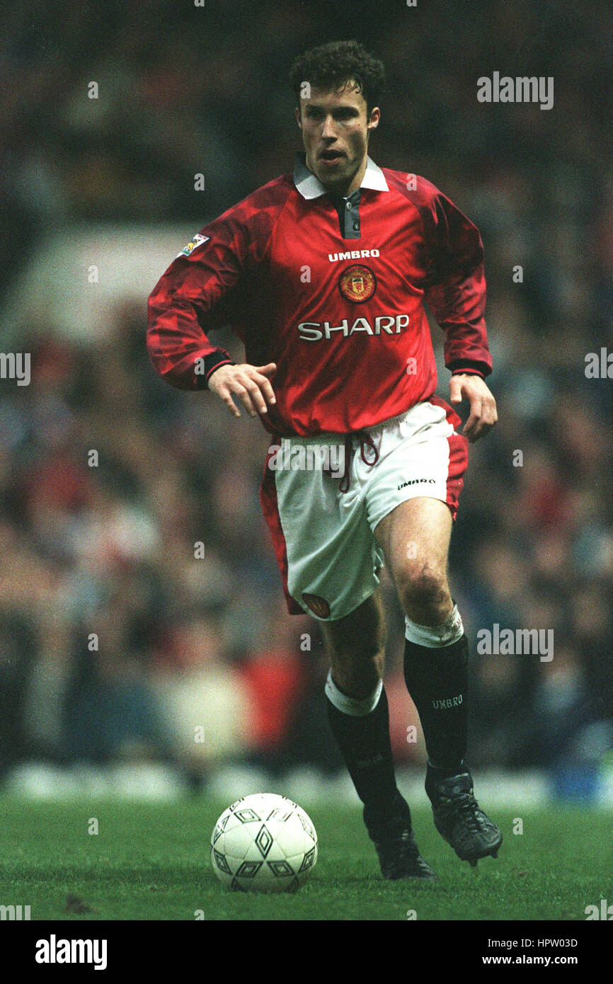 RONNY JOHNSEN MANCHESTER UNITED FC 26 January 1998 Stock Photo - Alamy