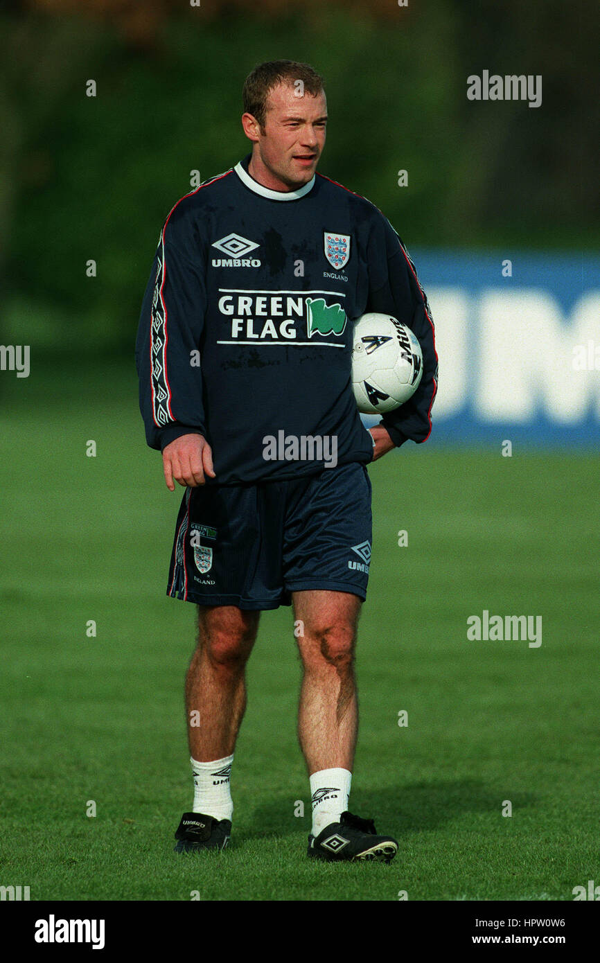 Alan shearer 1998 hires stock photography and images Alamy