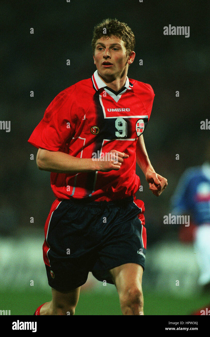 TORE ANDRE FLO NORWAY & CHELSEA FC 27 February 1998 Stock Photo