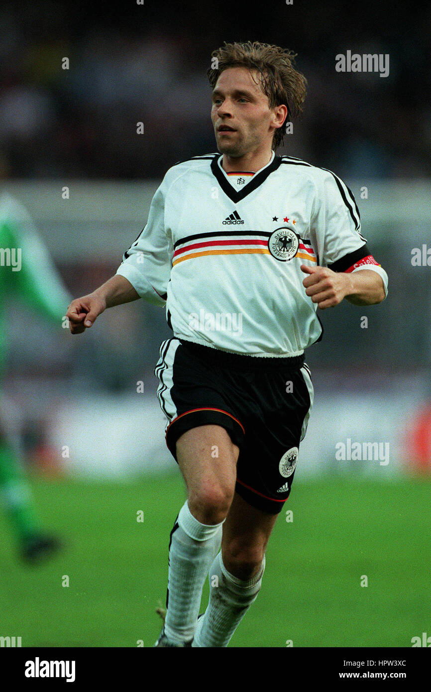 スポーツ選手 PANINI THOMAS HASSLER 103/199 Card 112: Thomas Hassler - Panini Bundesliga Fussball Cards